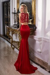 Evening Dresses 1033-2 Stock  In stock  Silhouette  Fitted  Neckline  Bateau (Boat Neck)  Sleeves  Wide straps  Color  Red  Train  With train - foto 2