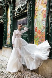 Wedding dresses Joyce Stock  In stock  Collection  Lisbon Lace  Silhouette  A Line  Neckline  Mandarin  Sleeves  Long Sleeves  Bishop  Color  Ivory  Train  No train - foto 5