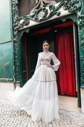 Wedding dresses Joyce Stock  In stock  Collection  Lisbon Lace  Silhouette  A Line  Neckline  Mandarin  Sleeves  Long Sleeves  Bishop  Color  Ivory  Train  No train - foto 8