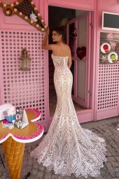 Wedding dresses Blair Stock  In stock  Collection  Highlighted Glamour  Silhouette  Fitted  Neckline  Sweetheart  Sleeves  Spaghetti Straps  Color  Ivory  Train  Detachable train - foto 5